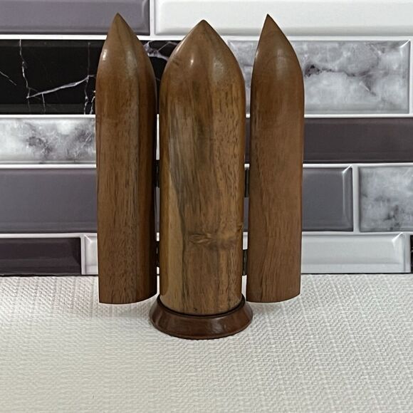 Blessed Virgin Mary Wood Carving 3-D Encased Hinged Capsule Made in Italy - Picture 7 of 17